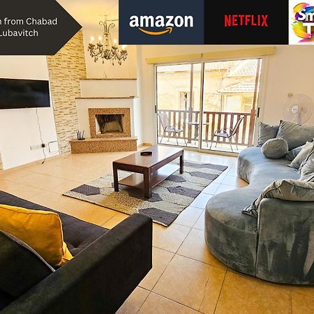 Sky Line City Apartment, 150M From Chabad Lubavitch Larnaca Buitenkant foto