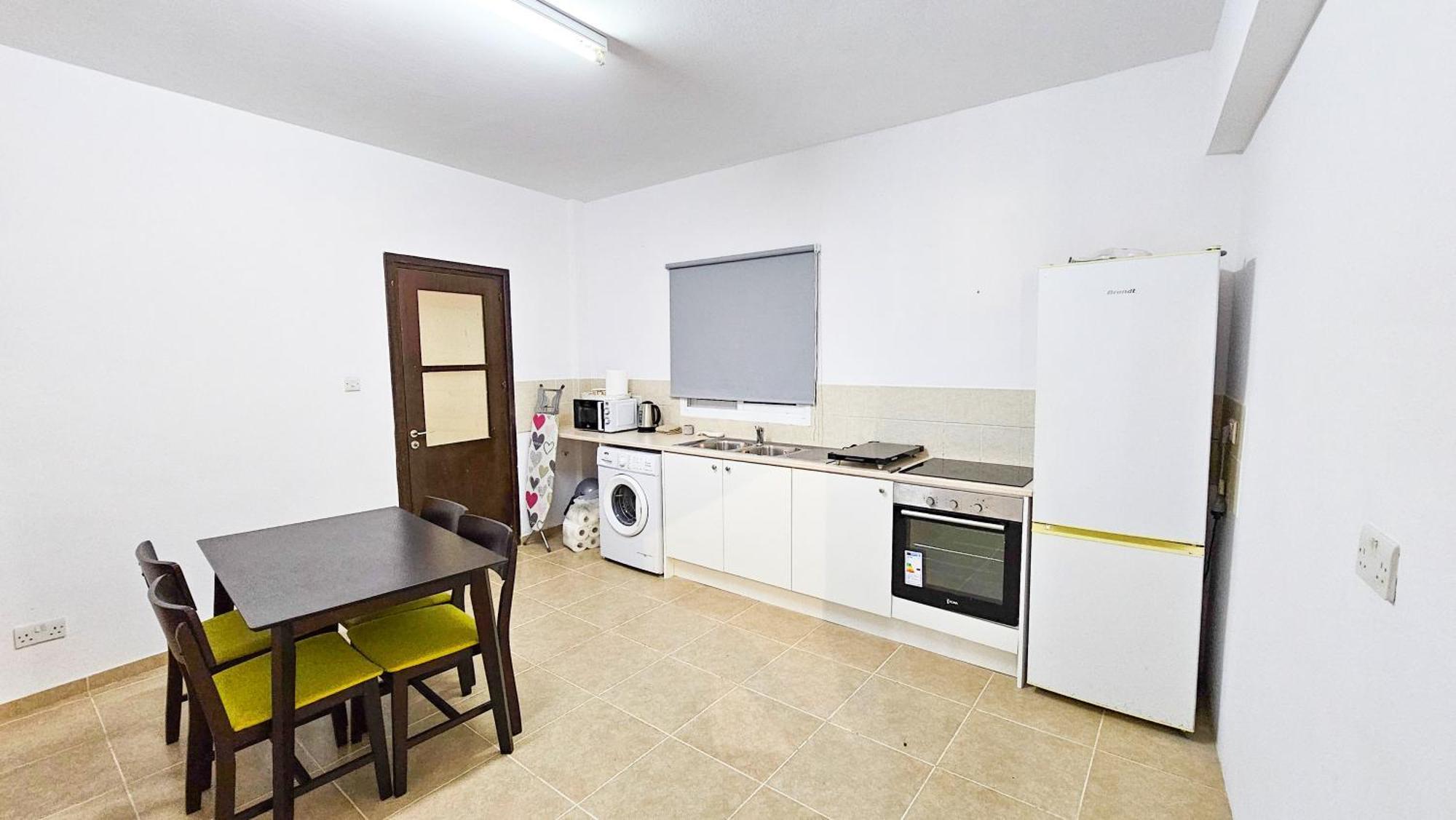 Sky Line City Apartment, 150M From Chabad Lubavitch Larnaca Buitenkant foto